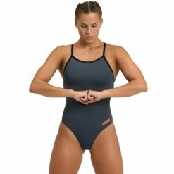 Arena Team Solid Light Drop Back -KIEFER Sales 004767 530 women s team swimsuit light drop solid fl 001